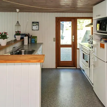 Two-bedroom Holiday In * Hals